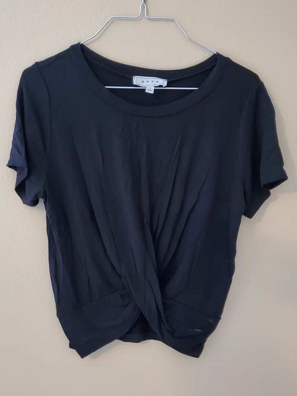 Gaze Black Twist-Knot Crop Top